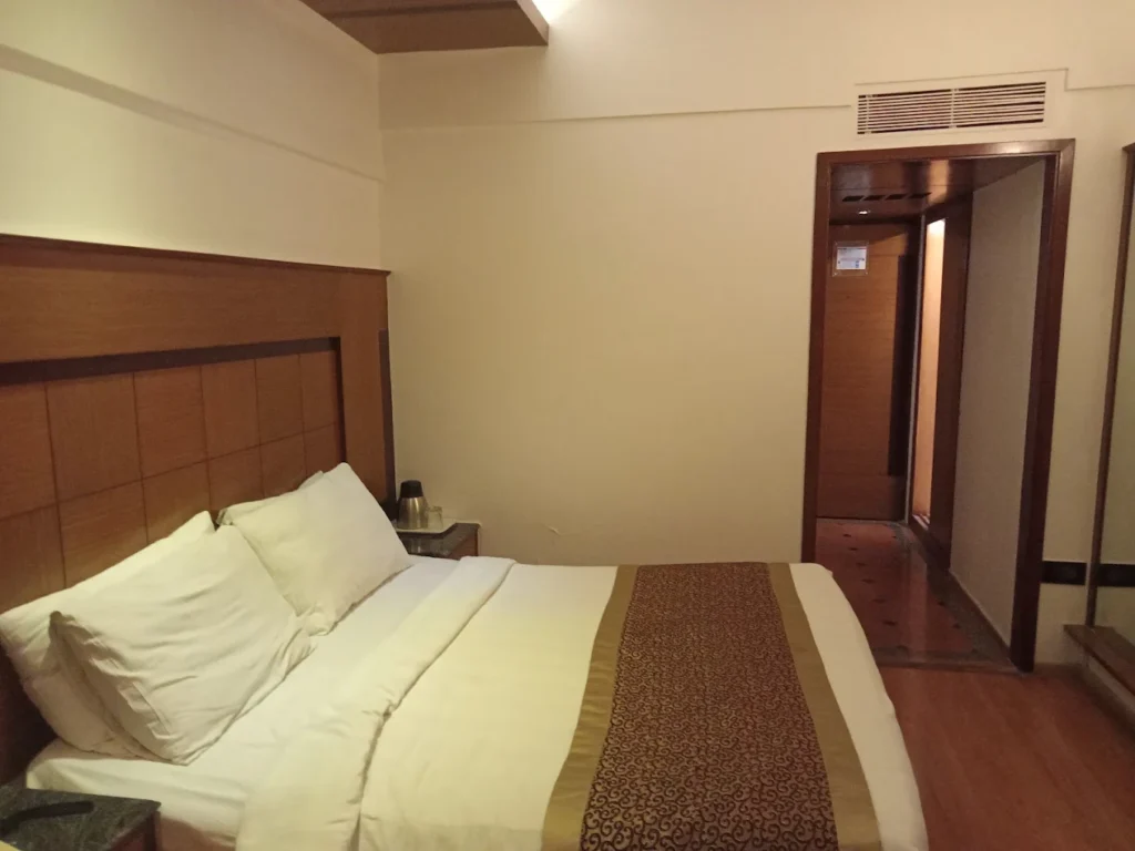 Hotel Midtown Pritam, Dadar East