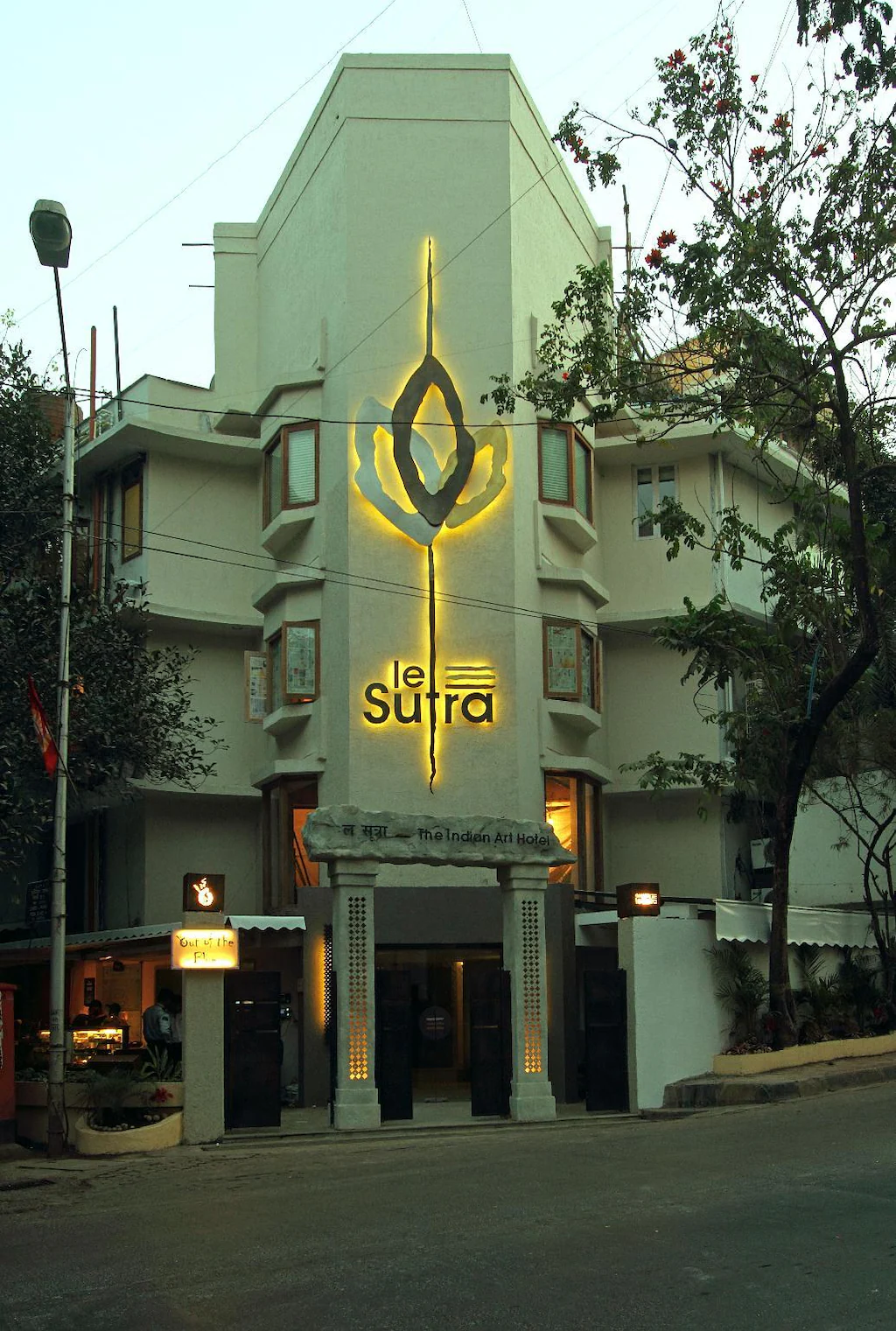Le Sutra Hotel, Khar West