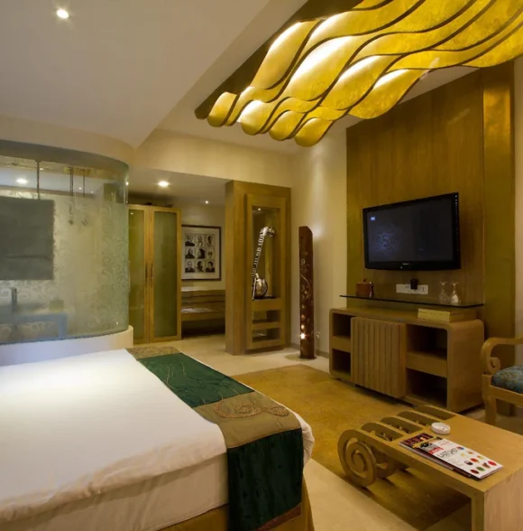Le Sutra Hotel, Khar West