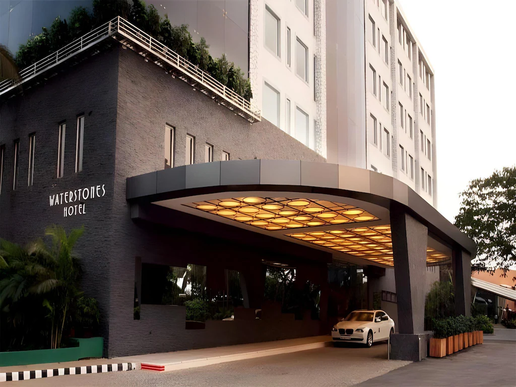 Waterstones Hotel, Andheri East